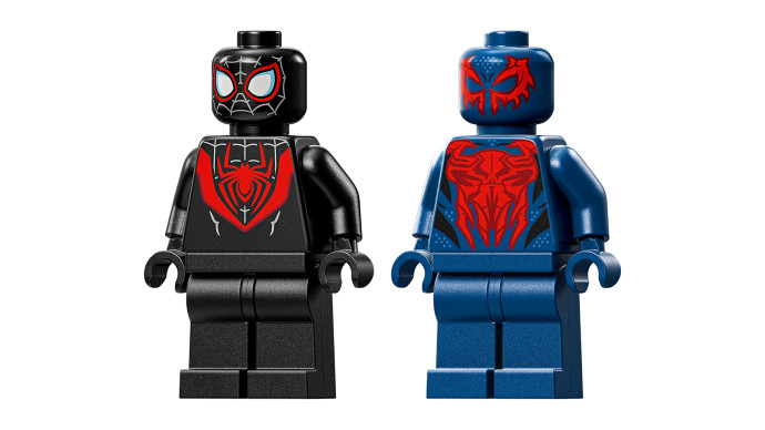 Robot Milesa Moralesa vs. Spider-Man 2099