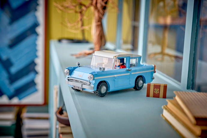Kouzelné létající auto Ford Anglia™