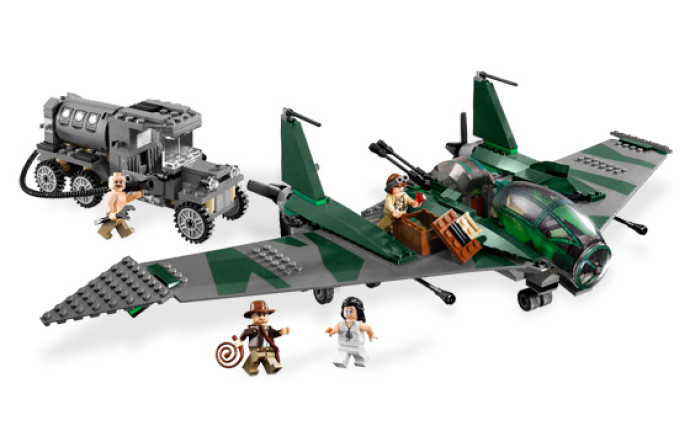 Fight on the Flying Wing