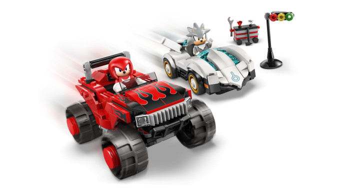 Silver a jeho auto vs. Knuckles a jeho monster truck