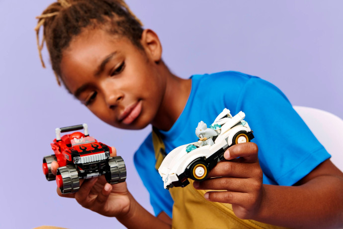 Silver a jeho auto vs. Knuckles a jeho monster truck