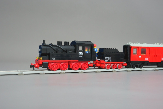Steam Engine with Tender