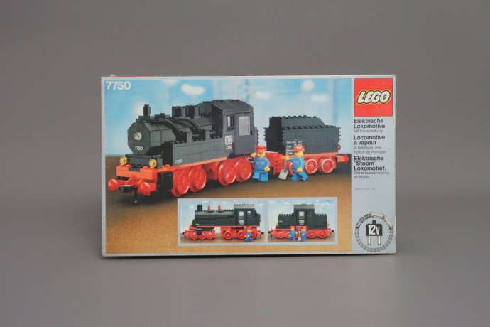 Steam Engine with Tender