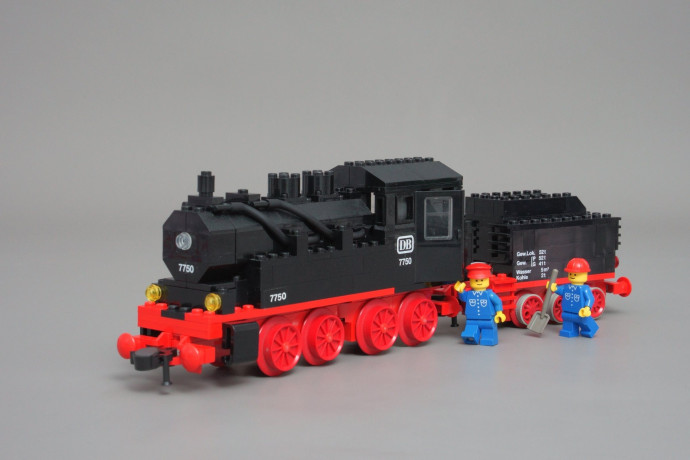 Steam Engine with Tender