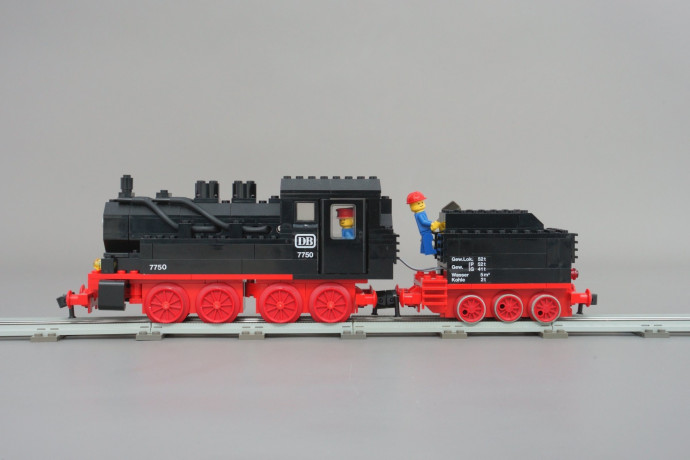 Steam Engine with Tender