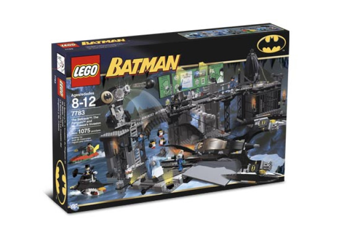 Batcave™: Penguin™ a invaze pana Freeze