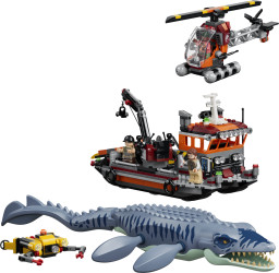 Útok dinosaura mosasaura na loď