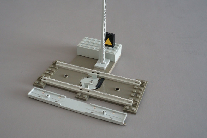 Remote Controlled Decoupling and Signal 12V