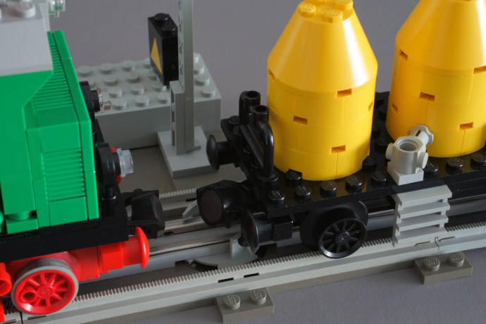 Remote Controlled Decoupling and Signal 12V