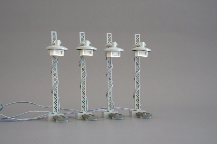 4 Lighting Standards Electric 12V