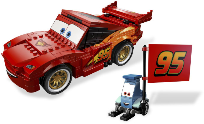 Senzační model k sestavení – Blesk McQue