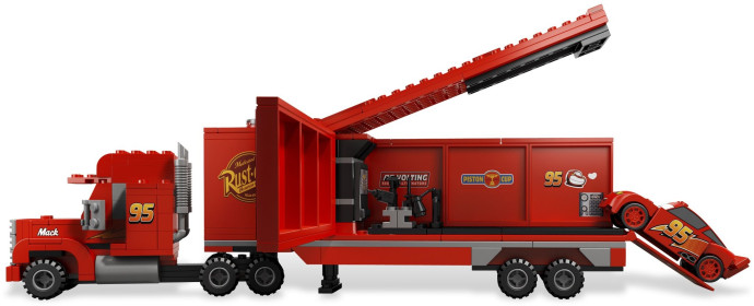Mack – servisní kamión týmu