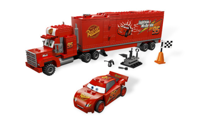 Mack – servisní kamión týmu