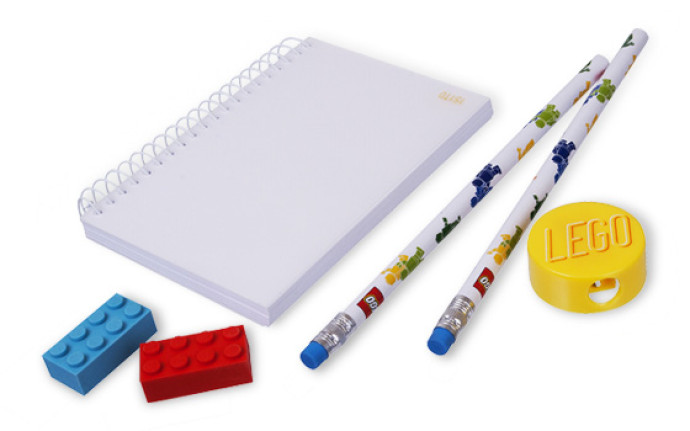 LEGO Signature Minifigure Stationery Set