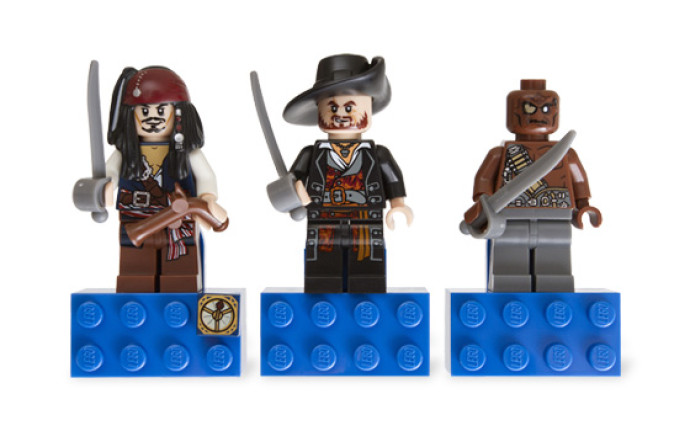 Pirates of the Caribbean Magnet Set