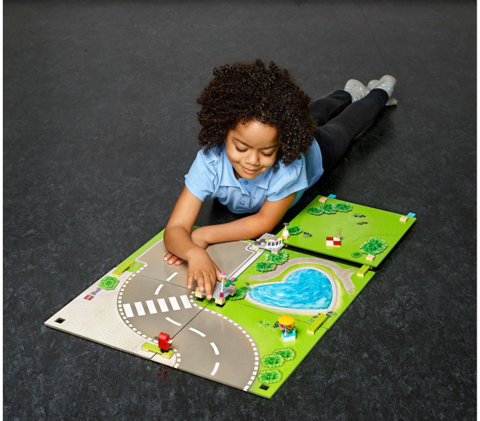 Playmat and accessory set