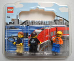 Elizabeth Exclusive Minifigure Pack